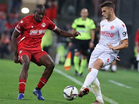 רבע שעה לפתיחת ההתמודדות. כתבו לנו בתגובות: מי לדעתכם תצא עם ידה על העליונה בסיום הערב? (דני מרון)