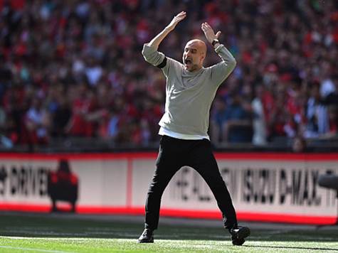 התכולים גורמים לאיש הזה&nbsp;להזדקן מהר היום&nbsp;(GETTY)