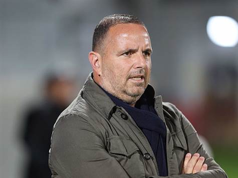 הזמן הולך ואוזל מהמחצית הזו (לירון מולדובן)