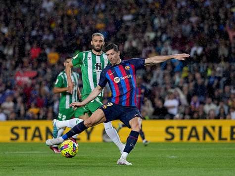 לבנדובסקי כובש. המירוץ למלכות השערים לוהט (Getty)