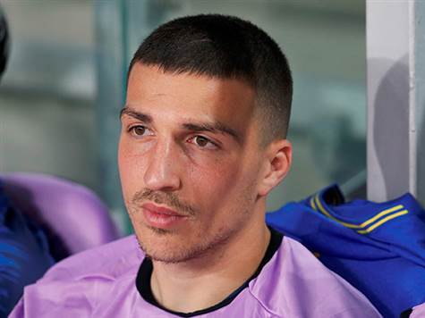 אושר דוידה על הספסל, יחכה להזדמנות במחצית השנייה (צילום: אלן שיבר)