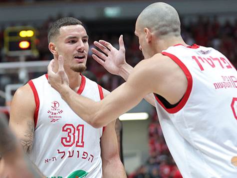 <strong>צפו בשלשה הגדולה של פוסטר >></strong>