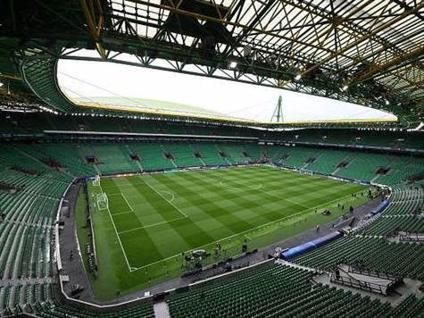 שלבי ההכרעה של הצ'מפיונס ליג מגיעים עלינו והיום אנחנו פותחים את שלב רבע הגמר, כשהתותחנים של ארסנל מתארחים הערב באיצטדיון ז'וזה אלבלדה, אצל ספורטינג ליסבון! (GETTY)<br />