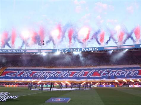 <p>טירוף בפארק דה פראנס&nbsp;<br />(Photo by Alexander Hassenstein/Getty Images)</p>