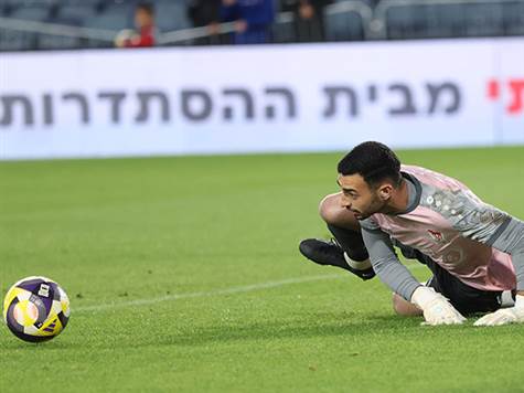 סלימאן, בינתיים הטעות שלו סידרה את השער היחיד במשחק (דני מרון)
