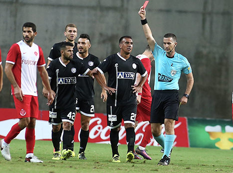 אדלר לא ריחם (צילום: אלן שיבר)