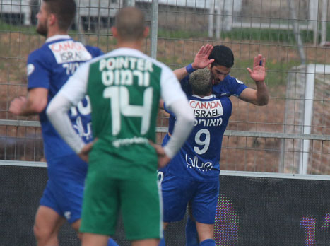 <STRONG>ידע לנצל טעות גדולה של גלזר. קריאף&nbsp;(אנצ`ו גוש)</STRONG>