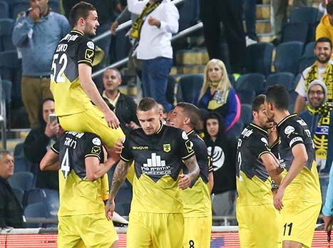 בית``ר ירושלים בטירוף. מימר בדרך לניצחון ענק (צילום: דני מרון)