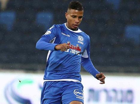 אליסון דוס סנטוס. חוזר להרכב מול מי שצפויה להיות הקבוצה הבאה שלו (צילום: יוסי שקל)