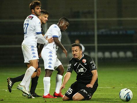 נקווה לראות יותר כדורגל במחצית השניה (סוכנות ג`יני)