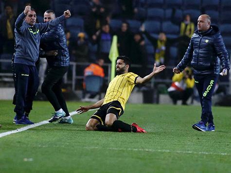 <STRONG><FONT color=#cc0000>צפו בעזרא משלים את המהפך</FONT></STRONG>