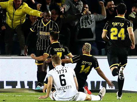 מחצית בטדי, 0:1 לבית``ר מהשער של סילבסטר (אלן שיבר)