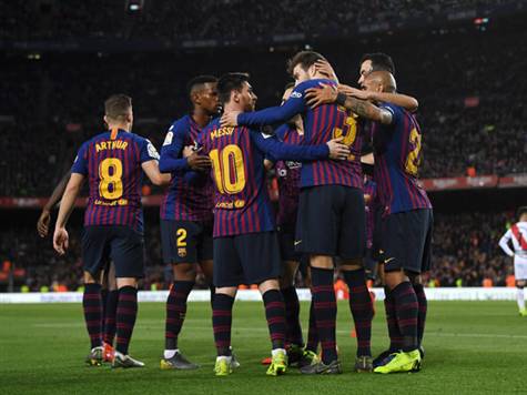 שריקת הסיום: ברצלונה ניצחה 1:3 את ראיו ואייקאנו (David Ramos, Getty).