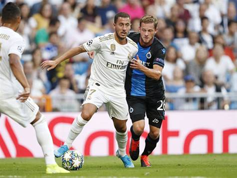 ריאל מתחילה ללחוץ. אדן הזאר הגיע למצב בצד ימין של הרחבה וסחט קרן אחרי הצלה של מיניולה. (getty)