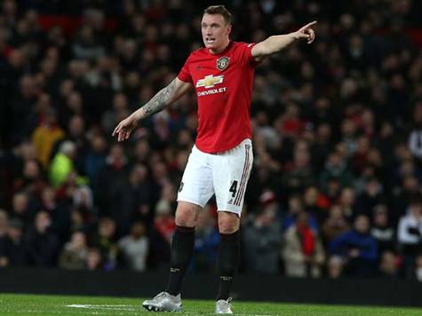 פיל ג`ונס מכוון. יעצור את האלופה הערב? (getty)