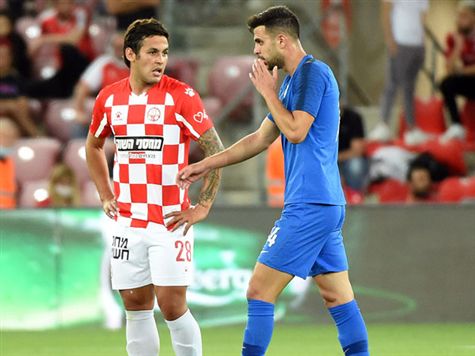 דין דוד השתחרר בצורה יפה מהגנת ב``ש ושיחרר כדור מכ-20 מטרים שחמק ליד הקורה של לויטה (ברני ארדוב)