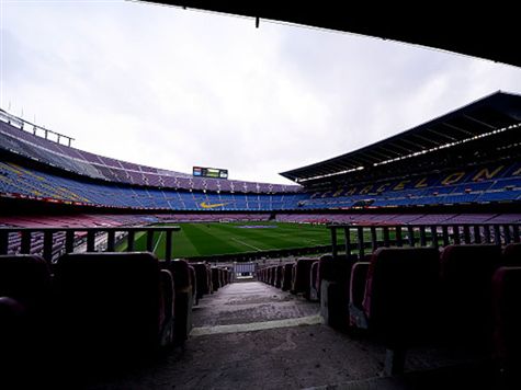 שלוש קבוצות נאבקות, רק אחת תצא אלופה: קרבות הצמרת בספרד מגיעות בסוף השבוע לנקודת רתיחה, והראשונות לצאת לשדה הקרב יהיו ברצלונה ואתלטיקו מדריד. מי תסיים את הערב במקום הראשון? בקרוב נדע. (Getty Images)