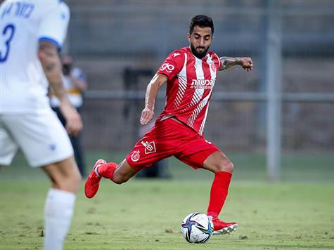 בן ביטון פעיל באגף הימני. (מאור אלקסלסי)