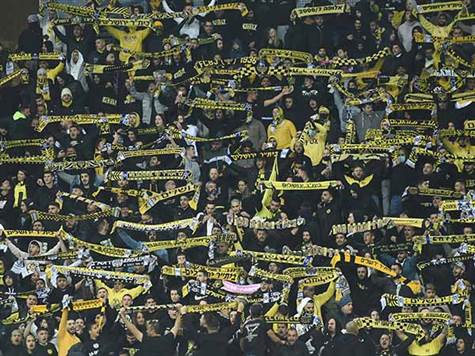 3,100 צופים וצופות הערב בסמי עופר (צילום: ברני ארדוב)