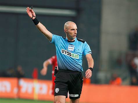 גל לייבוביץ`. נתקל במספר קשיים במהלך המשחק (אלן שיבר)