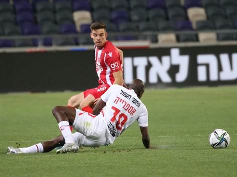 שתי הקבוצות שוות ברמתן עד כה (אודי ציטיאט)