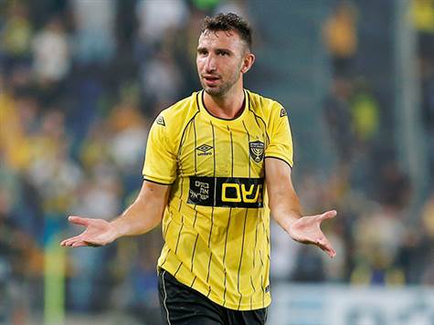 <P>פורסמו ההרכבים למשחק: בסופו של דבר, מקסים גרצ`קין עולה בעמדת המגן השמאלי, טרזי תומא יעלה לבכורה בקישור, גם אורי דהן ישחק לראשונה בהרכב הפותח. גררו יחליף את אספרייה המורחק (צילום: אלן שיבר)</P>