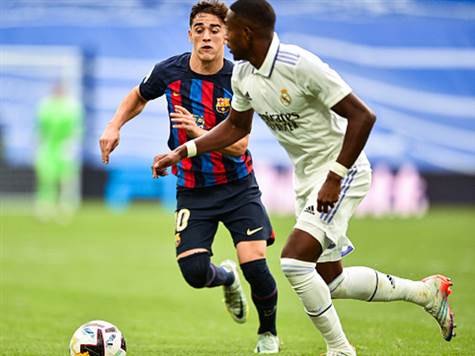 בליגה, ברצלונה מובילה את הטבלה עם פער של 7 נקודות על פני היריבה המושבעת שלה