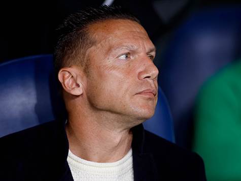 <P>ברק בכר נקלע לפיגור מוקדם מאוד</P>
<P>(מאור אלקסלסי)</P>