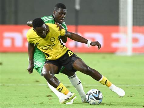 <STRONG>מחצית: 2:2 בין מכבי נתניה למכבי חיפה</STRONG> (ברני ארדוב)