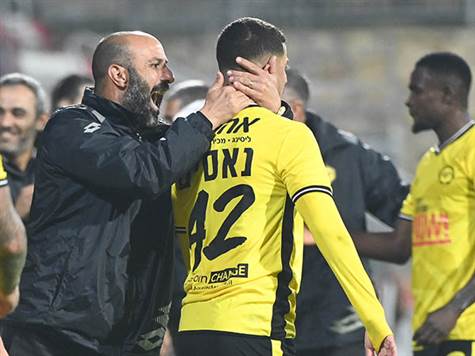 <STRONG>סיום המחצית הראשונה עם 0:1 לנתניה. ריינה תצליח לחזור מזה? (ברני ארדוב)</STRONG>