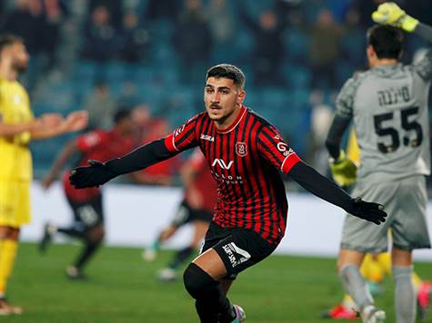 כך זה נגמר בדרבי הקודם, הפועל חגגה מהפך מדהים בסיום. איך זה ייגמר הפעם? (צילום: אלן שיבר)