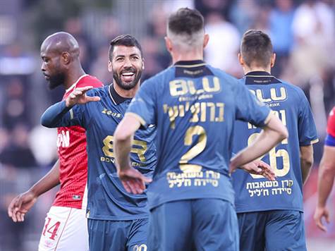 במפגש האחרון בין הצדדים, בפברואר האחרון, ריינה הייתה זו שיצאה עם הניצחון, עם 0:1 קטן. למעשה, הניצחון האחרון של ב``ש על ריינה היה לפני שנה וחצי, במאי 2024. איך יסתיים המשחק הערב? טקבקו דעתכם! (מאור אלקסלסי)