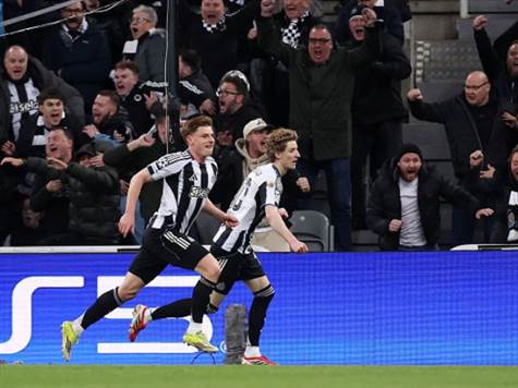 קו ההגנה הגבוה של ברצלונה הוביל לכך שהארווי בארנס נשאר בעמדה מצוינת אחרי מסירה טובה של ג'ייקוב מרפי. בעיטה חזקה לעבר ז'ואן גארסיה הכריעה את שוער בארסה