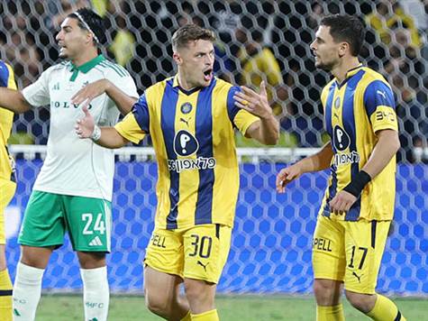 הקבוצות כבר נפגשו פעמיים העונה, כשהמפגש האחרון הסתיים ב-1:4 גדול למכבי חיפה. שימו לב לזה - במשחק הראשון דייגו פלורס אימן מול ז'ארקו לאזטיץ'. במשחק השני ברק בכר אימן מול לאזטיץ', והפעם בכר מול רוני דיילה