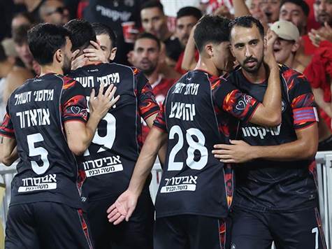 אחרי האכזבה בפלייאוף האלופות, הפועל ב"ש רשמה 1:2 דרמטי וקשה על הפועל ר"ג ברחובות. עמית אוחנה כבש שער בכורה בקריירה, מתן חוזז המחליף השווה, אבל פרץ נתן לקוז'וך שלוש נקודות עם כדור חופשי מדויק לפינה. האלופה פותחת את הליגה עם ניצחון