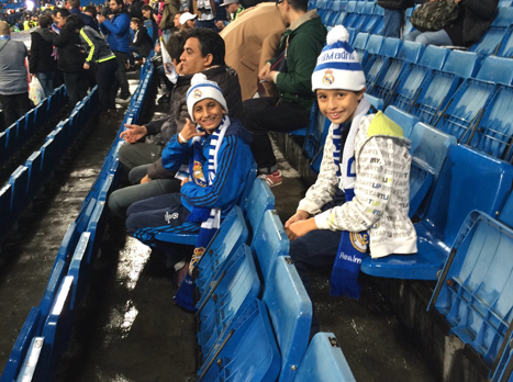 גם הדור הבא של אוהדי ריאל מדריד מוכן ומזומן ביציע