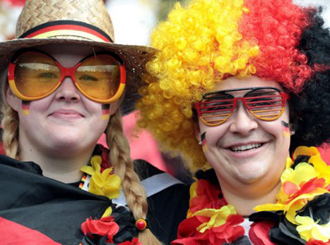 גם הגרמנים יודעים את העבודה ביציעים