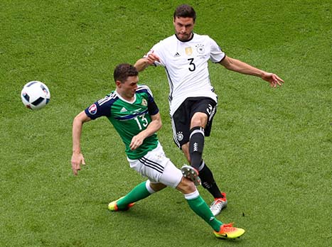 הקטור ממשיך לקבל את הקרדיט בגרמניה