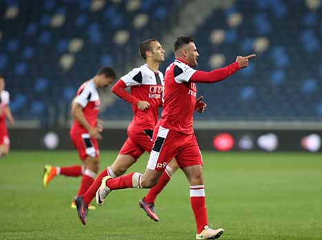 השער שינה לחלוטין את קצב המשחק. הפועל רעננה מנסה לצאת קדימה, הפועל חיפה מייצרת התקפות מסוכנות (יוסי שקל)