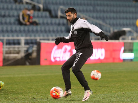 בכורה לעזרא בהרכב