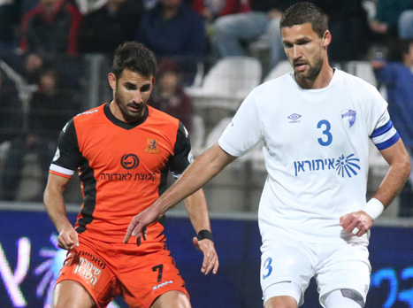 יצאנו להפסקה. 0:1 מוצדק לבני יהודה. איך שתי הקבוצות יחזרו? (אנצו ג`וש)