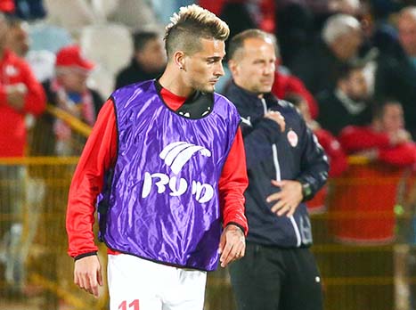 הרבה על הכתפיים שלו. מאור בוזגלו (צילום: לירון מולדובן)