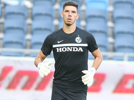 גלזר. מכבי חיפה ספגה בכל ארבעת המשחקים האחרונים שלה, האם הפעם הוא ישמור על שער נקי? (צילום: יוסי שקל)