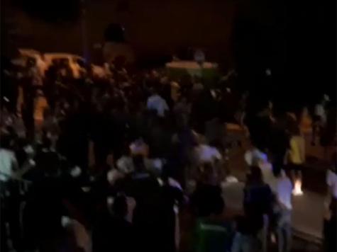 <STRONG>תגרה אלימה בין מחנות האוהדים. צפו >></STRONG>