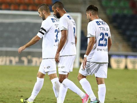 האשקלונים מאוכזבים. שום דבר כבר לא ייקח מבית``ר את הניצחון הערב (צילום: אלן שיבר)