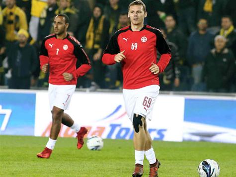 קורהוט. ינסה להצר את צעדיו של ז`אורז`יניו ולתמוך בהתקפה, כמובן&nbsp;(אלן שיבר)