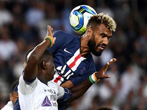 מצב מסוכן לפ.ס.ז`. צ`ופו מוטינג עוצר, מסתובב ויורה. השוער הדף