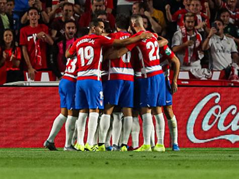 אנטוניו פוארטס התחיל את המהלך כשעלה לכדור גובה מול קלמון לנגלה וניצח. החלוץ קיבל את הכדור בחזרה באגף שמאל, ניצל שגיאה חמורה של פירפו כדי לבעוט כדור שפגע בפיקה ועלה מעל השוער. עזיז דחק מקרוב לרשת (getty)