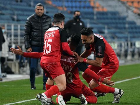 <STRONG>סיום המחצית הראשונה בטדי. סכנין מובילה 0:2 מצמד של כיאל, בית``ר תצליח להגיב במחצית השנייה? (ברני ארדוב)</STRONG>