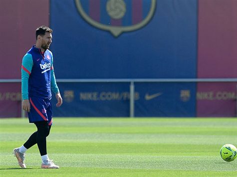 נתחיל, איך לא, עם המצב בטבלה: אתלטיקו מגיעה להתמודדות מהפסגה (76 נקודות), ברצלונה וריאל מדריד, שתשחק מחר מול סביליה, מיד אחריה (74 נקודות). (Getty Images)